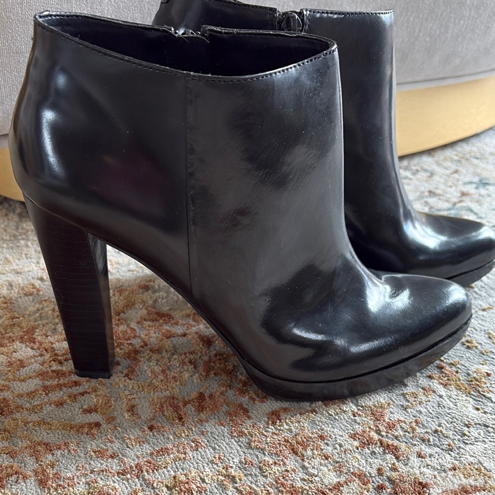 Elegant Black Ankle Boots